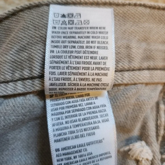 AMERICAN EAGLE HI RISE BUTTON FLY WIDE LEG PATCH POCKETS CROP JEAN'S SZ 8 - Picture 11 of 12